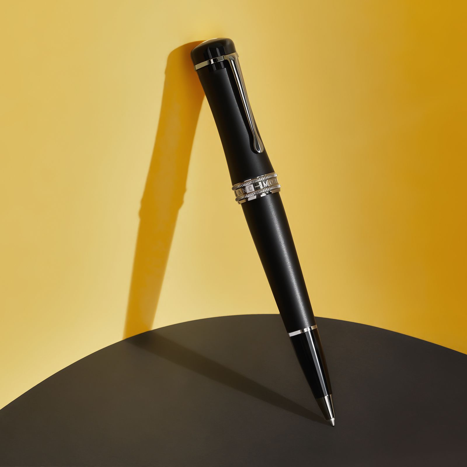 Montblanc 38: Backdrops