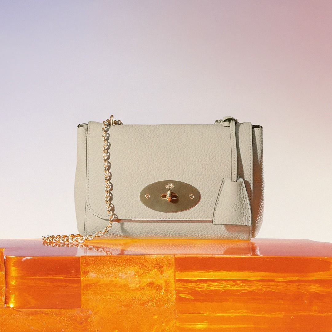 Mulberry 22: Lifestyle Secondary Images