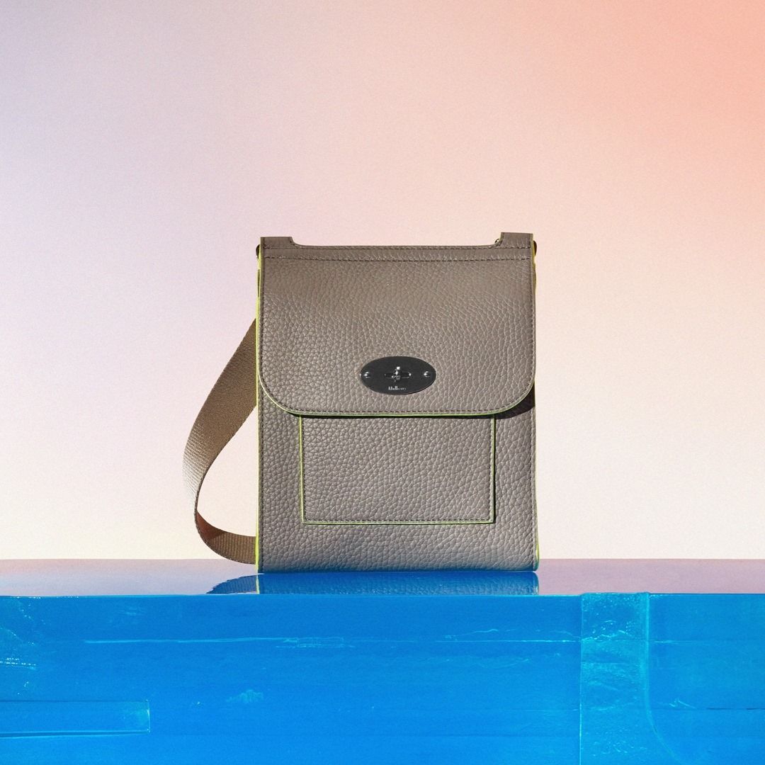 Mulberry 23: Lifestyle Secondary Images