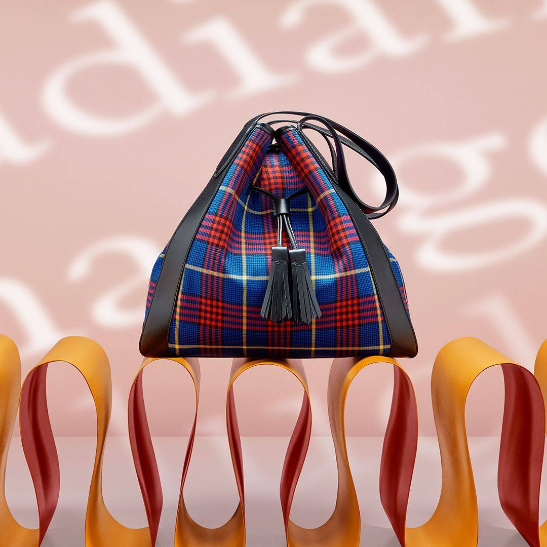 Mulberry 34: Lifestyle Secondary Images