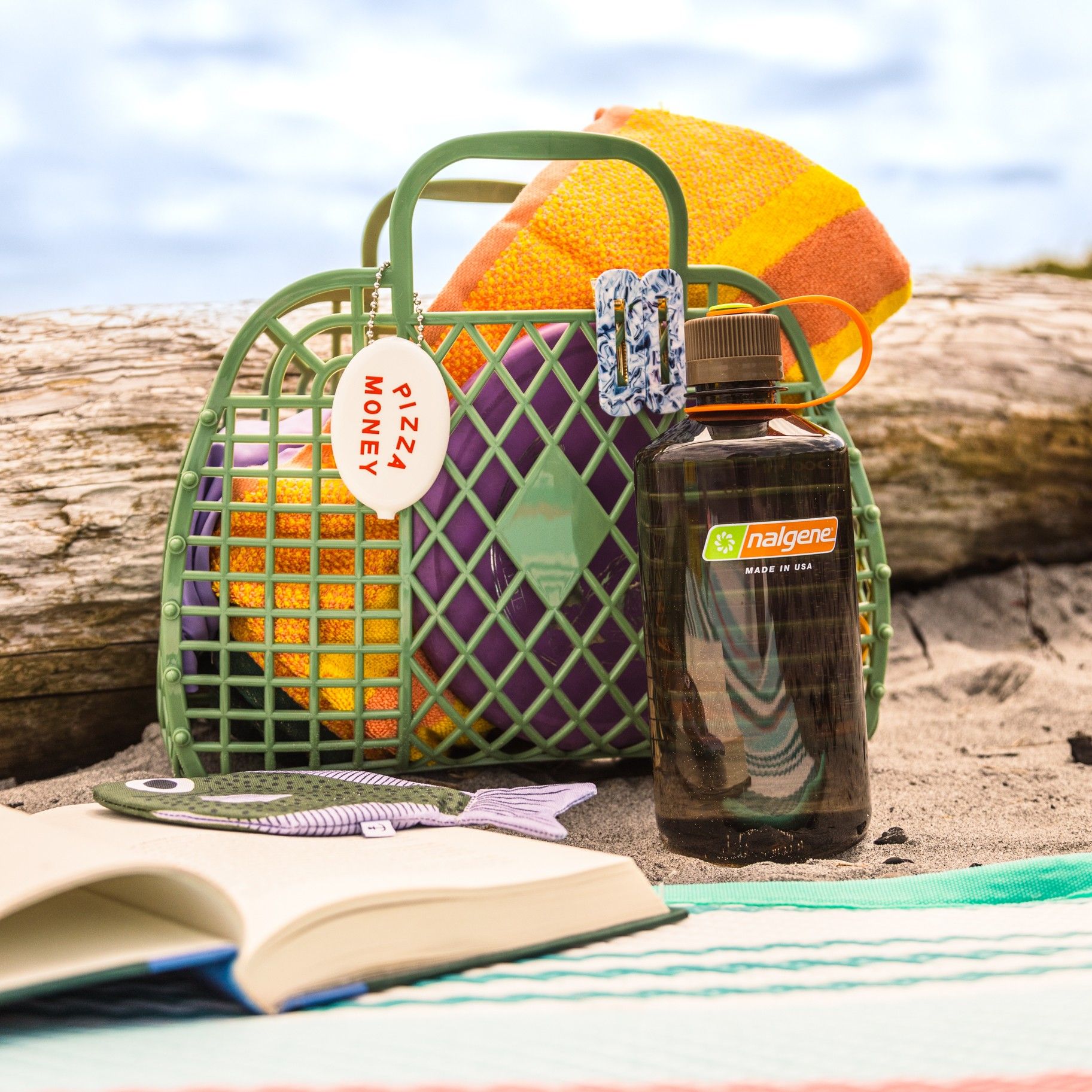Nalgene Outdoor LIF 9: Lifestyle Secondary Images