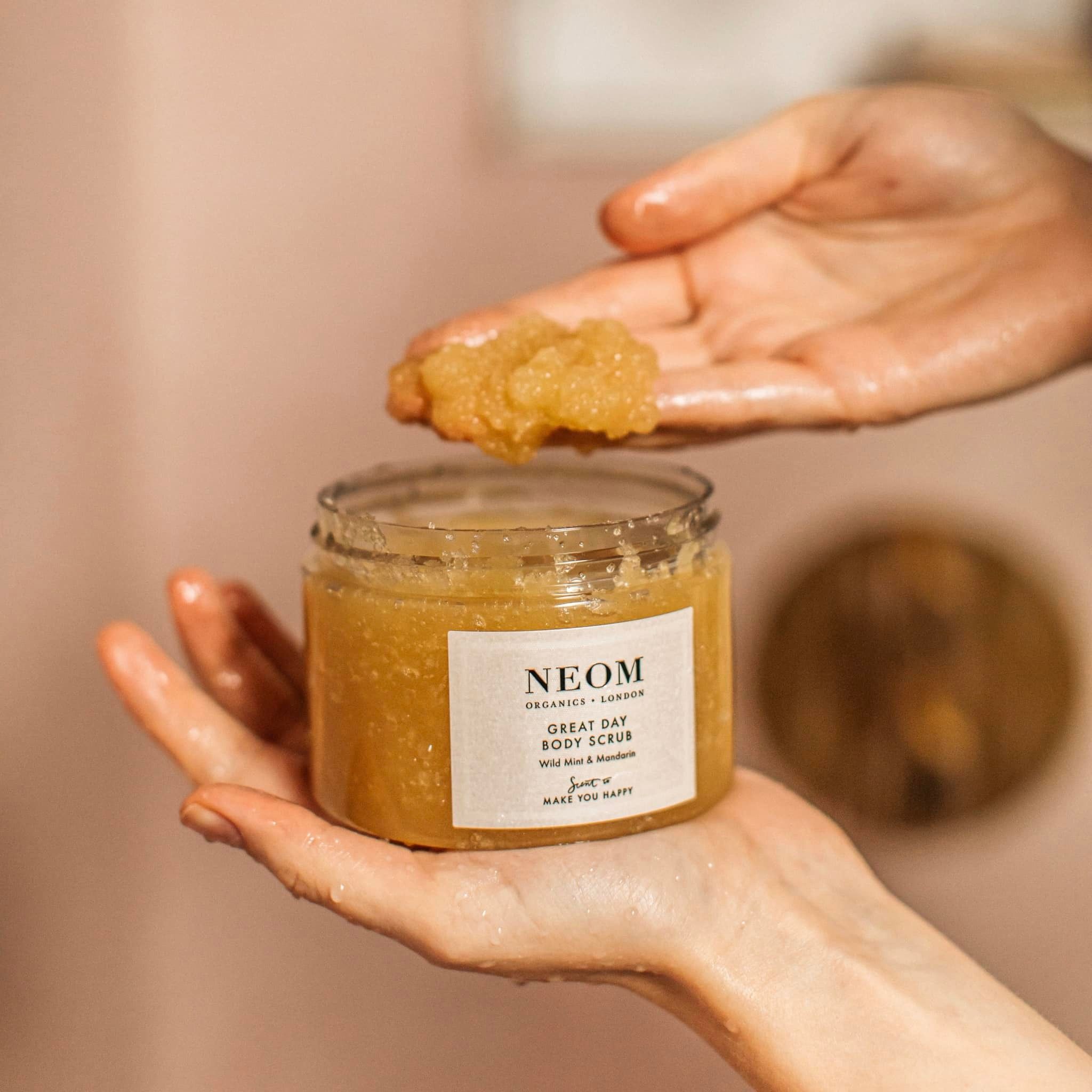Neom 1: Lifestyle Secondary Images