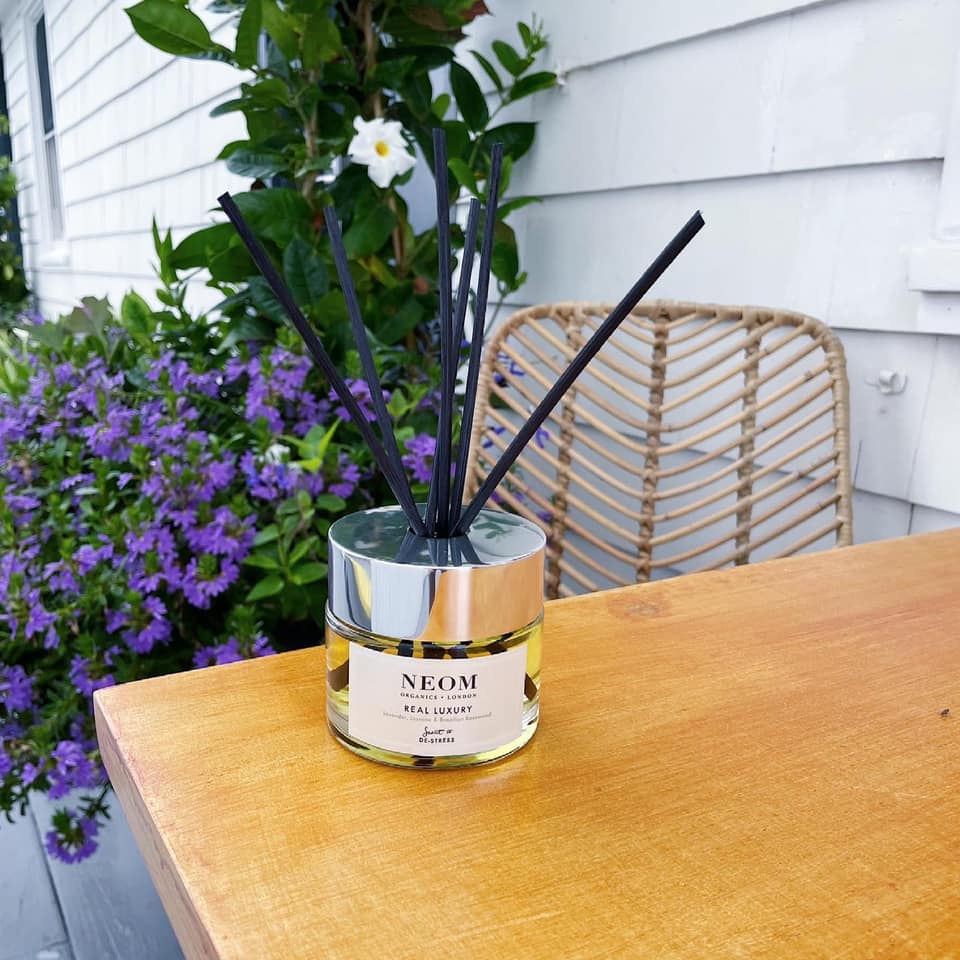 Neom 28: Lifestyle Secondary Images