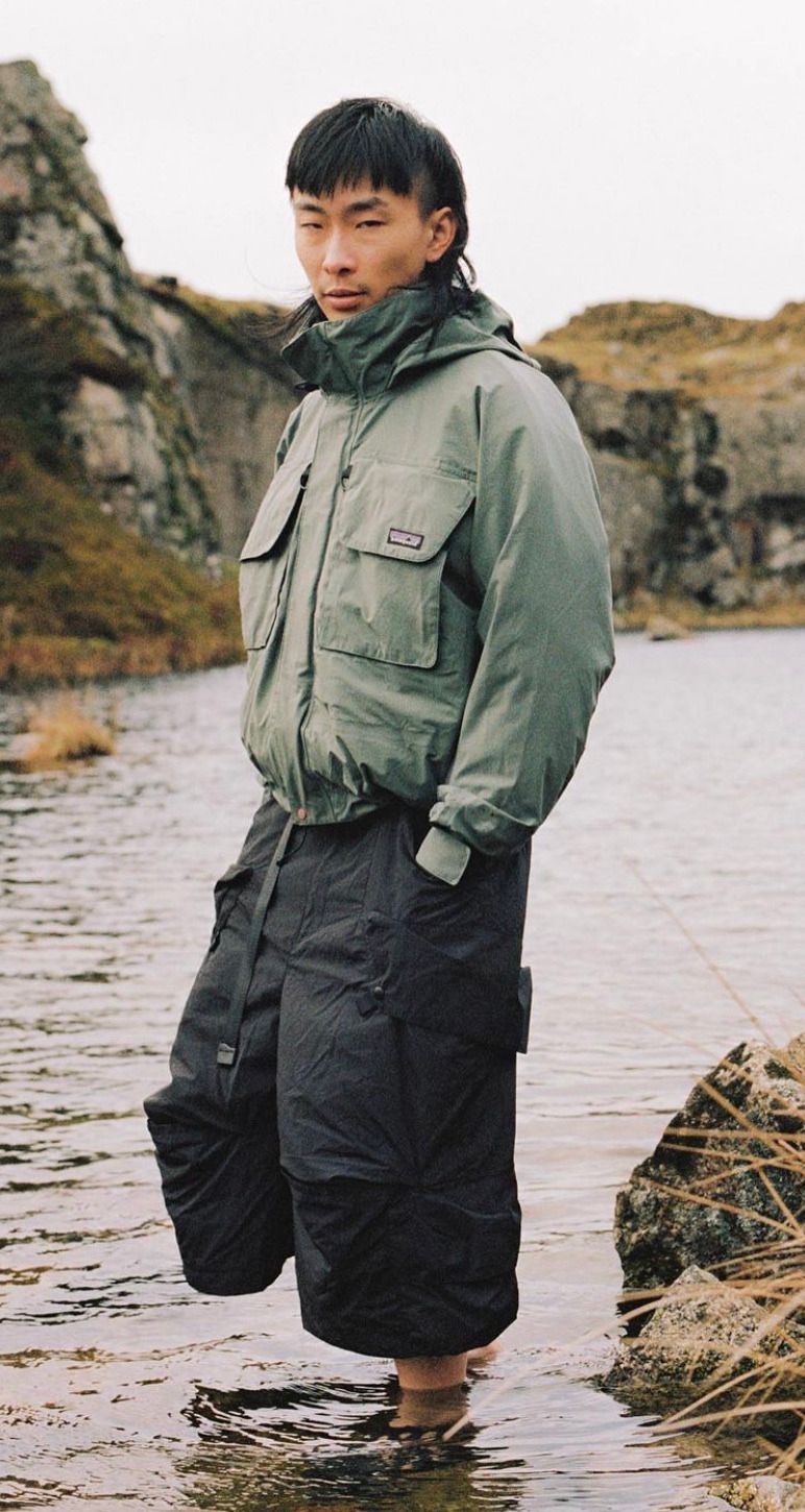 Patagonia Outdoor LIF 6: Lifestyle Secondary Images