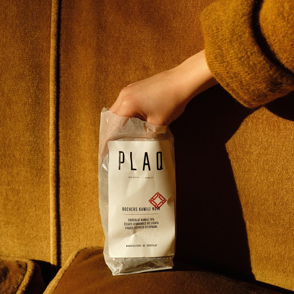 Plaq 23: Lifestyle Secondary Images
