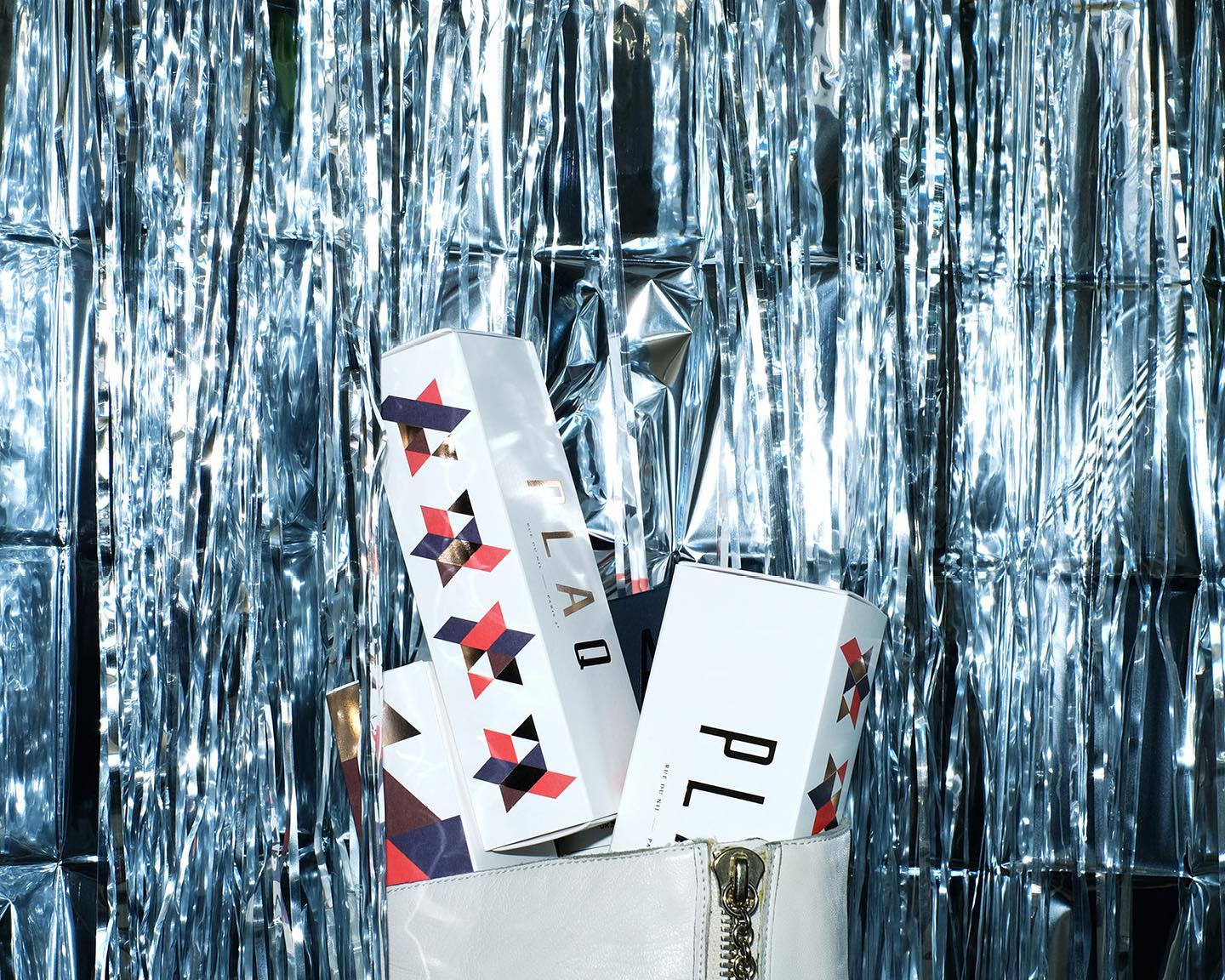 Plaq 42: Packaging