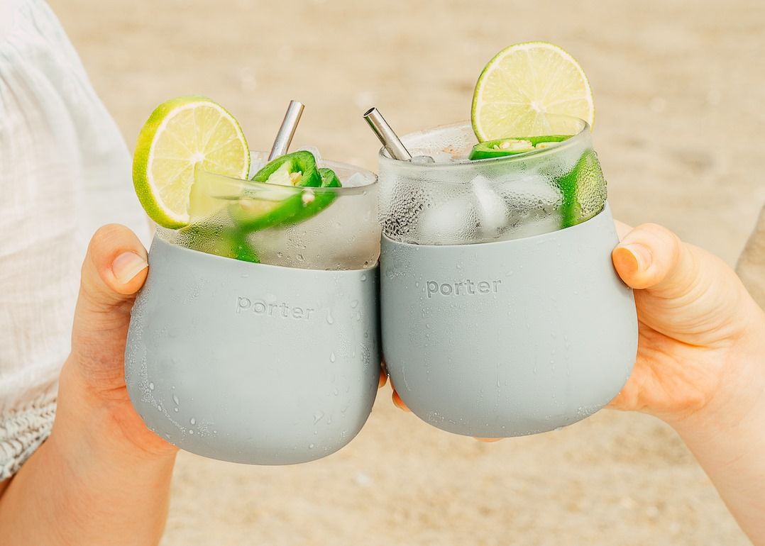 Porter 40: Lifestyle Secondary Images