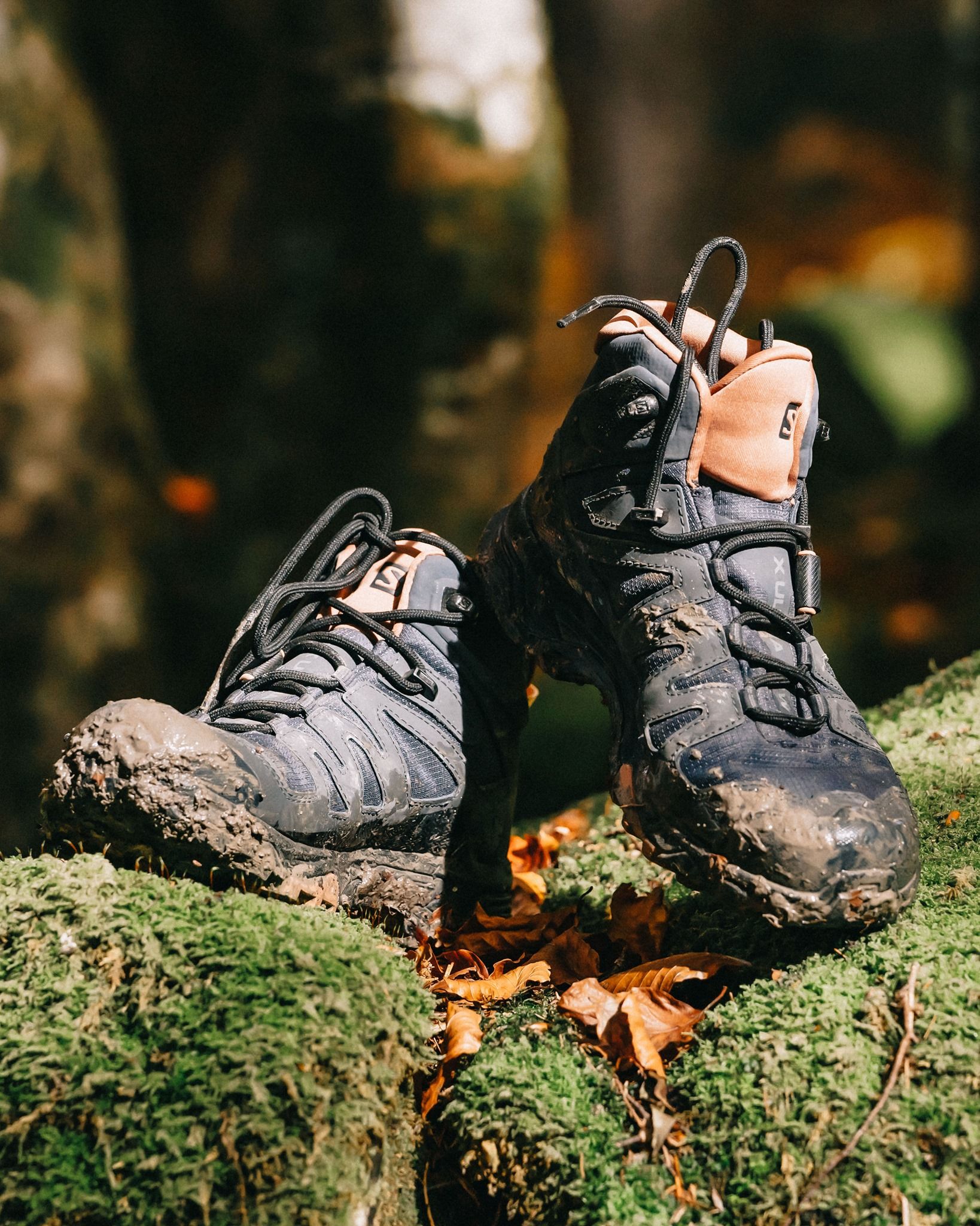 Salomon Outdoors LIF 11: Lifestyle Secondary Images