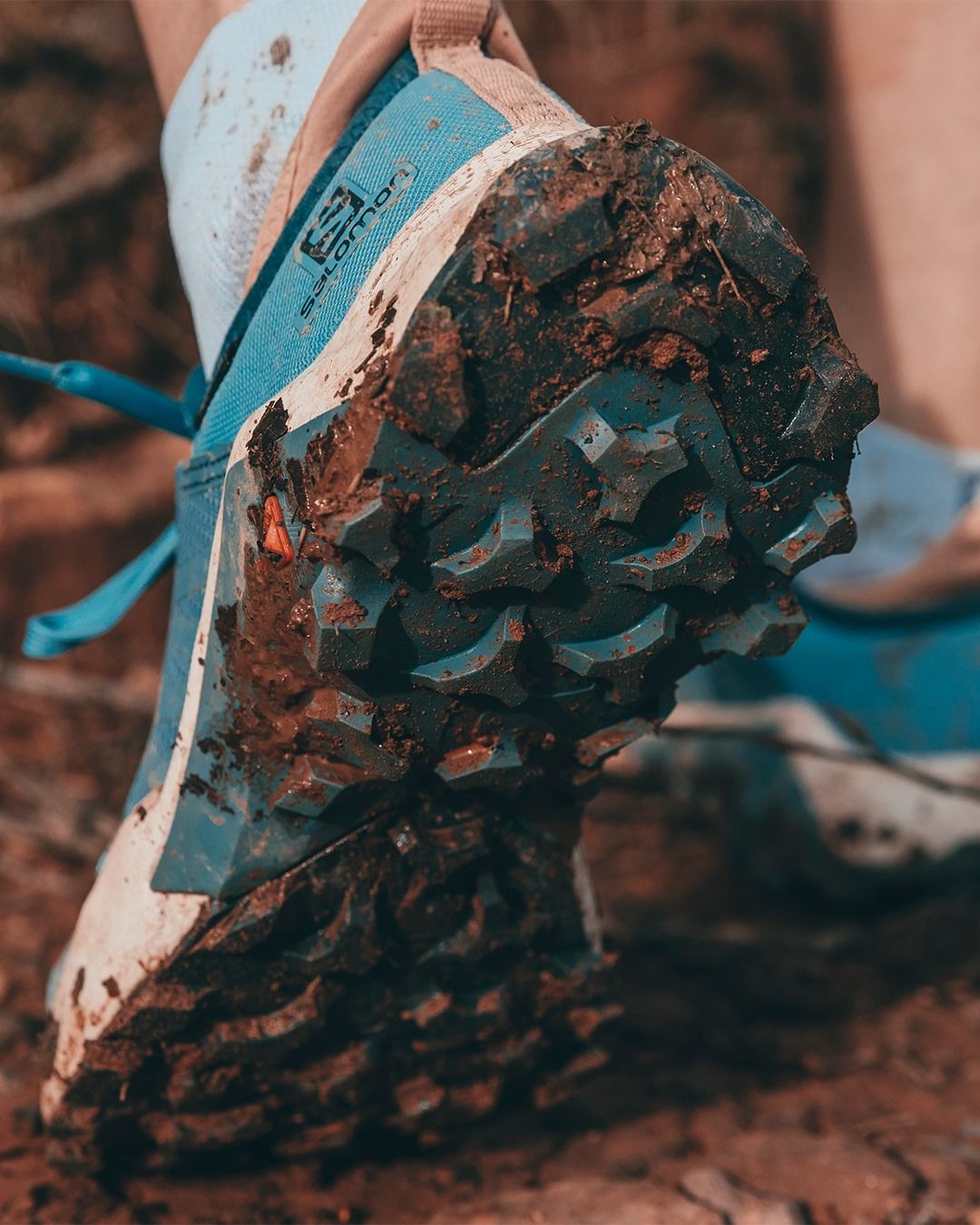 Salomon Outdoors LIF 6: Lifestyle Secondary Images