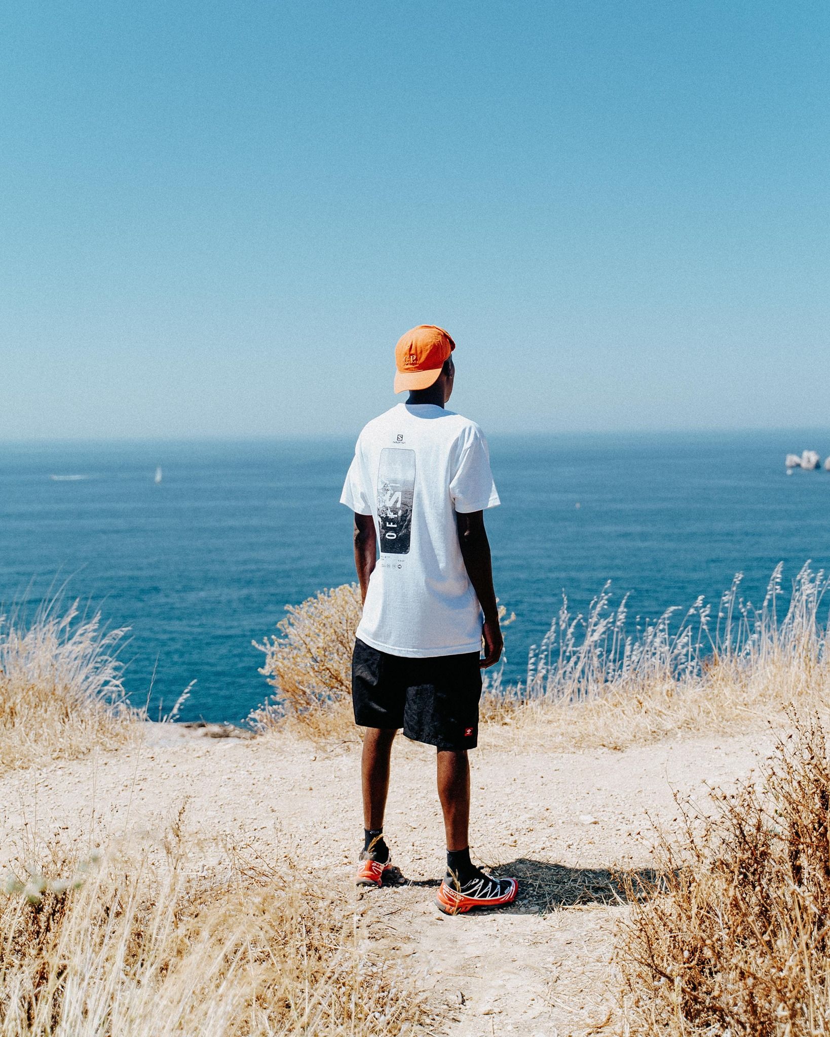 Salomon Outdoors LIF 8: Lifestyle Secondary Images