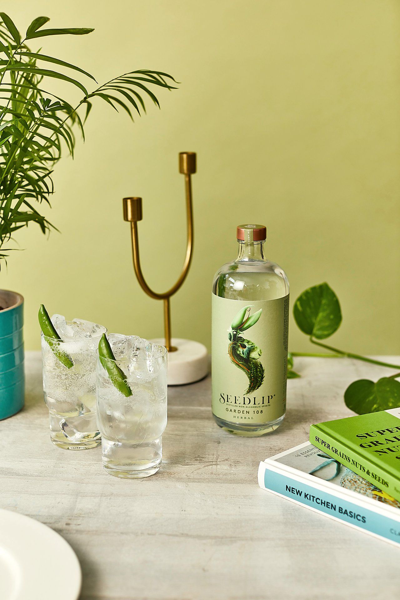 Seedlip Drinks 20: Lifestyle Secondary Images