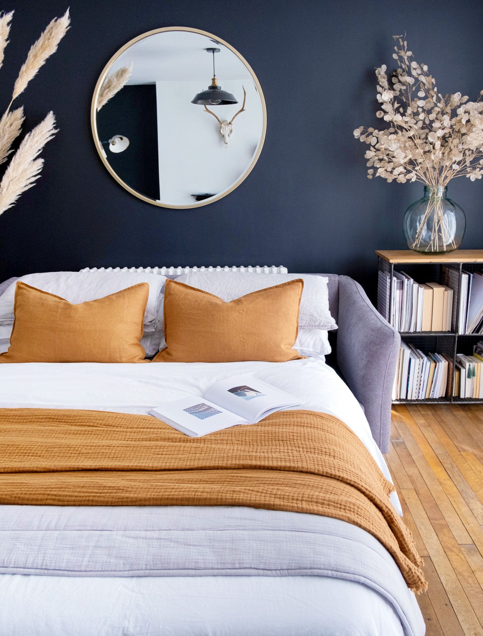 Snug 32: Lifestyle Secondary Images