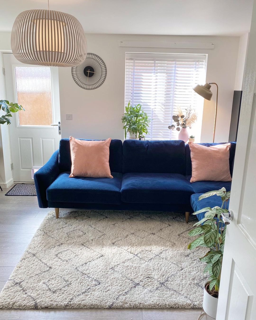 Snug 34: Lifestyle Secondary Images