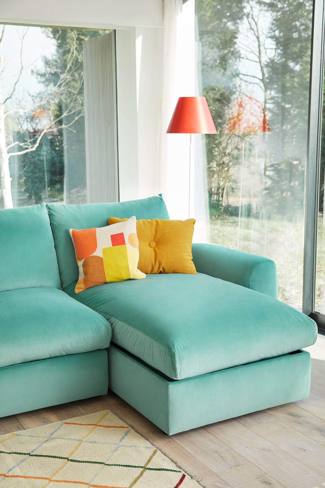 Snug 44: Lifestyle Secondary Images