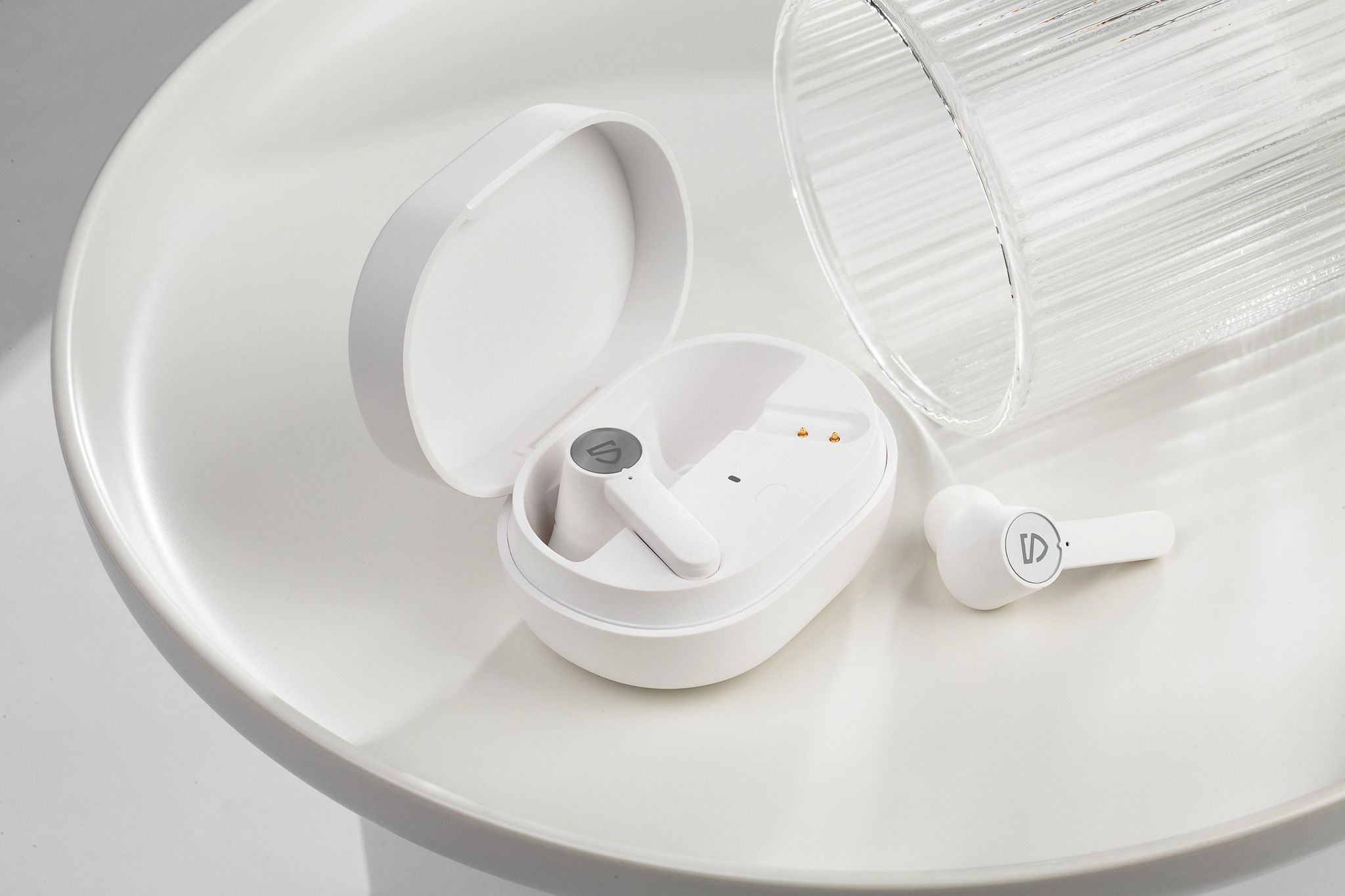 SoundPEATS 76: Product Hero Images