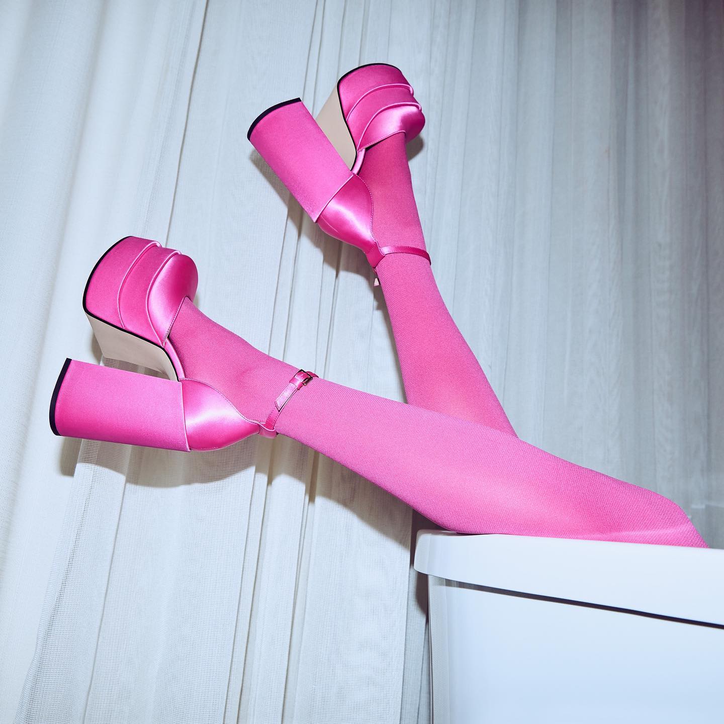 Steve Madden 17: Lifestyle Secondary Images