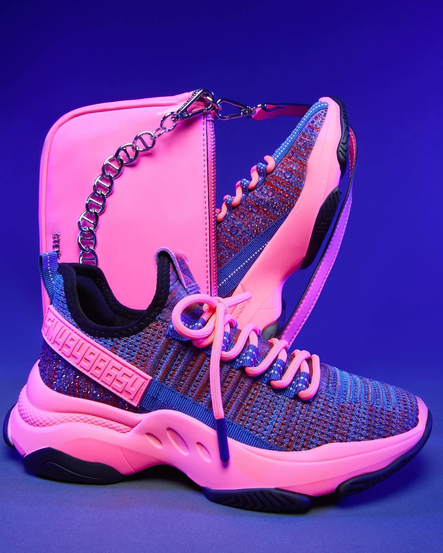 Steve Madden 18: Backdrops