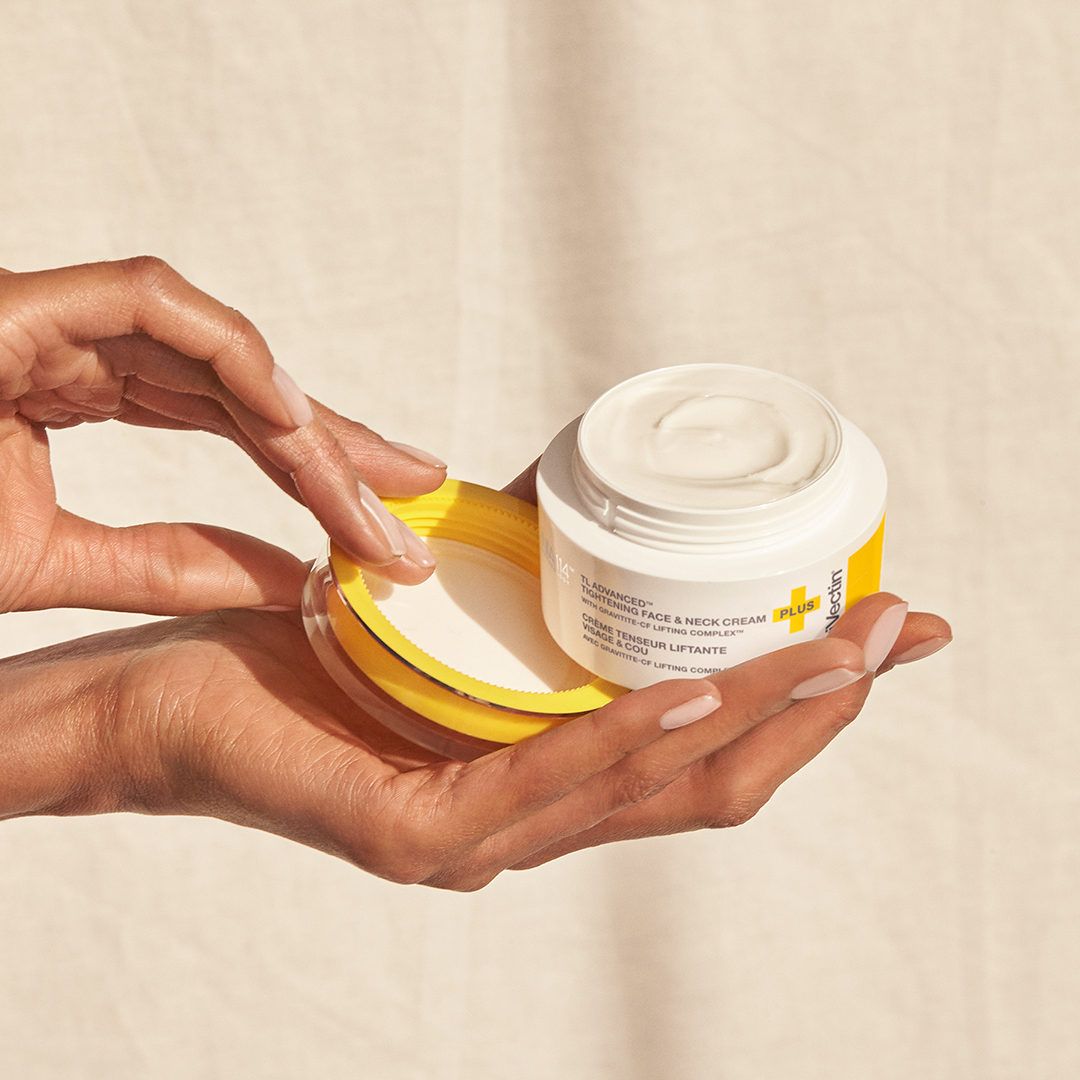 StriVectin 16: Lifestyle Secondary Images