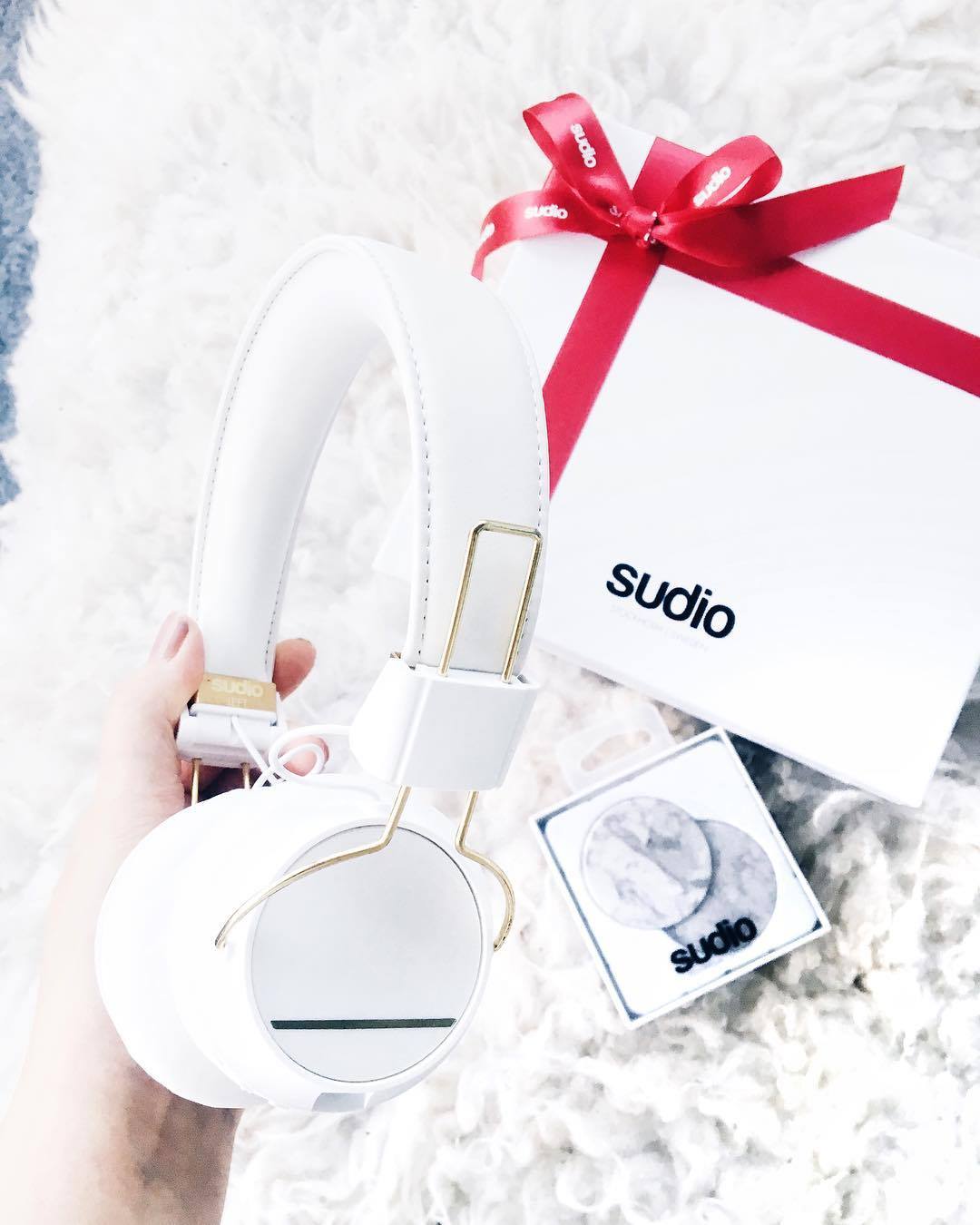 Sudio 21: Lifestyle Secondary Images
