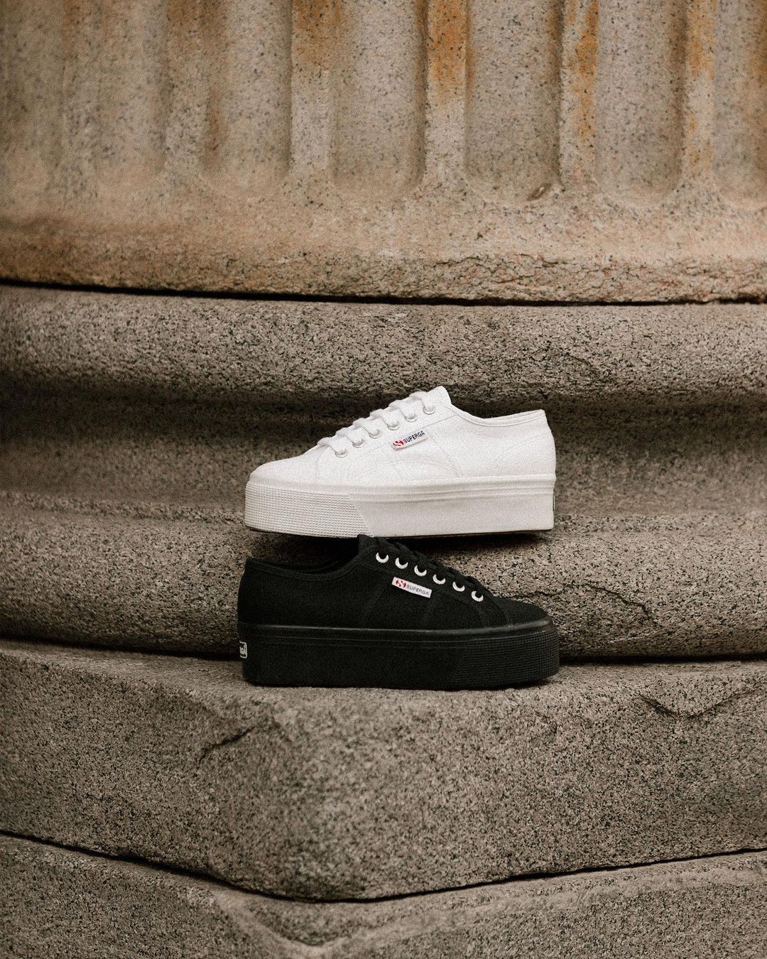 Superga 10: Lifestyle Secondary Images
