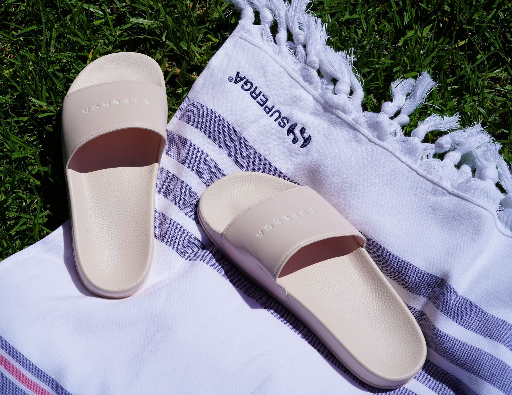 Superga 25: Lifestyle Secondary Images