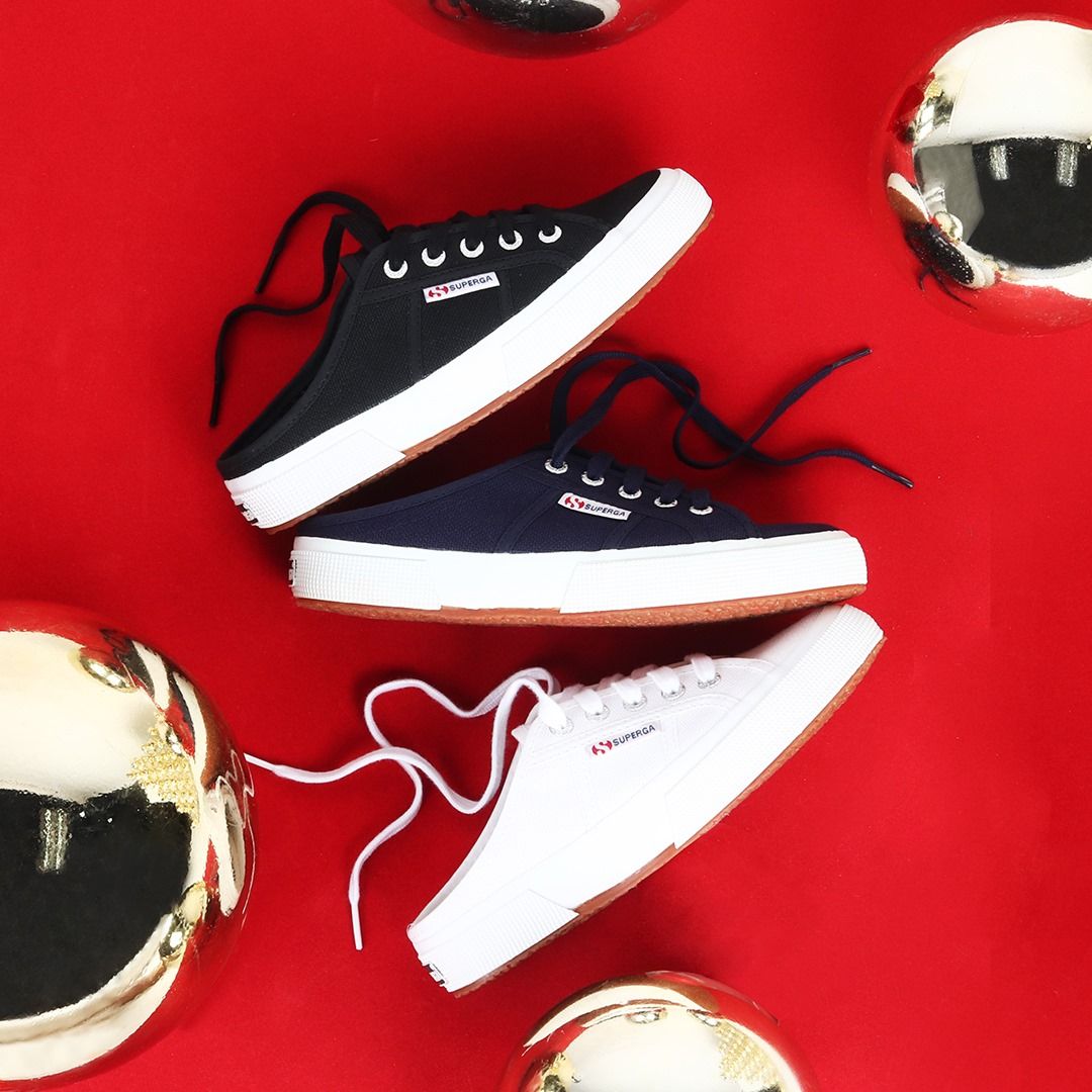 Superga 36: Backdrops