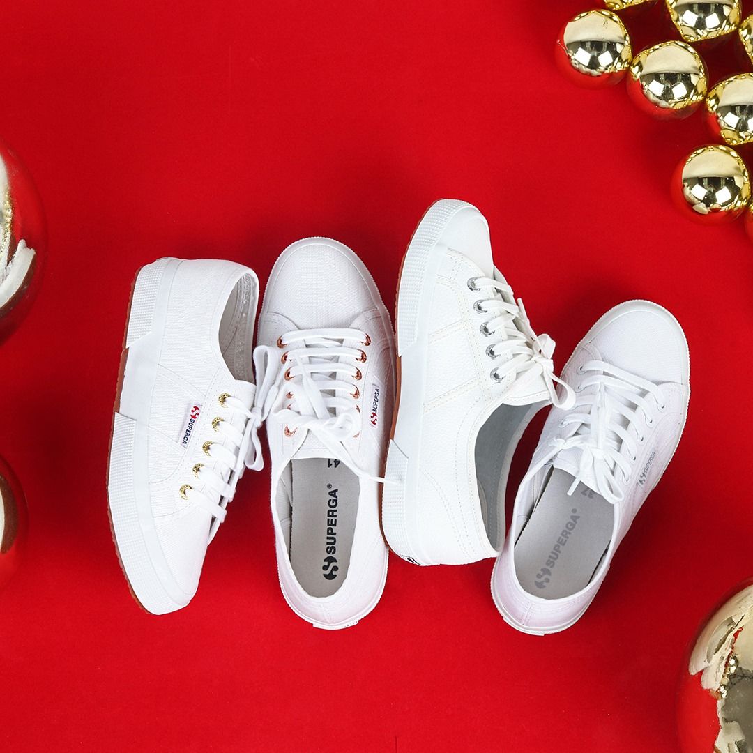 Superga 38: Backdrops
