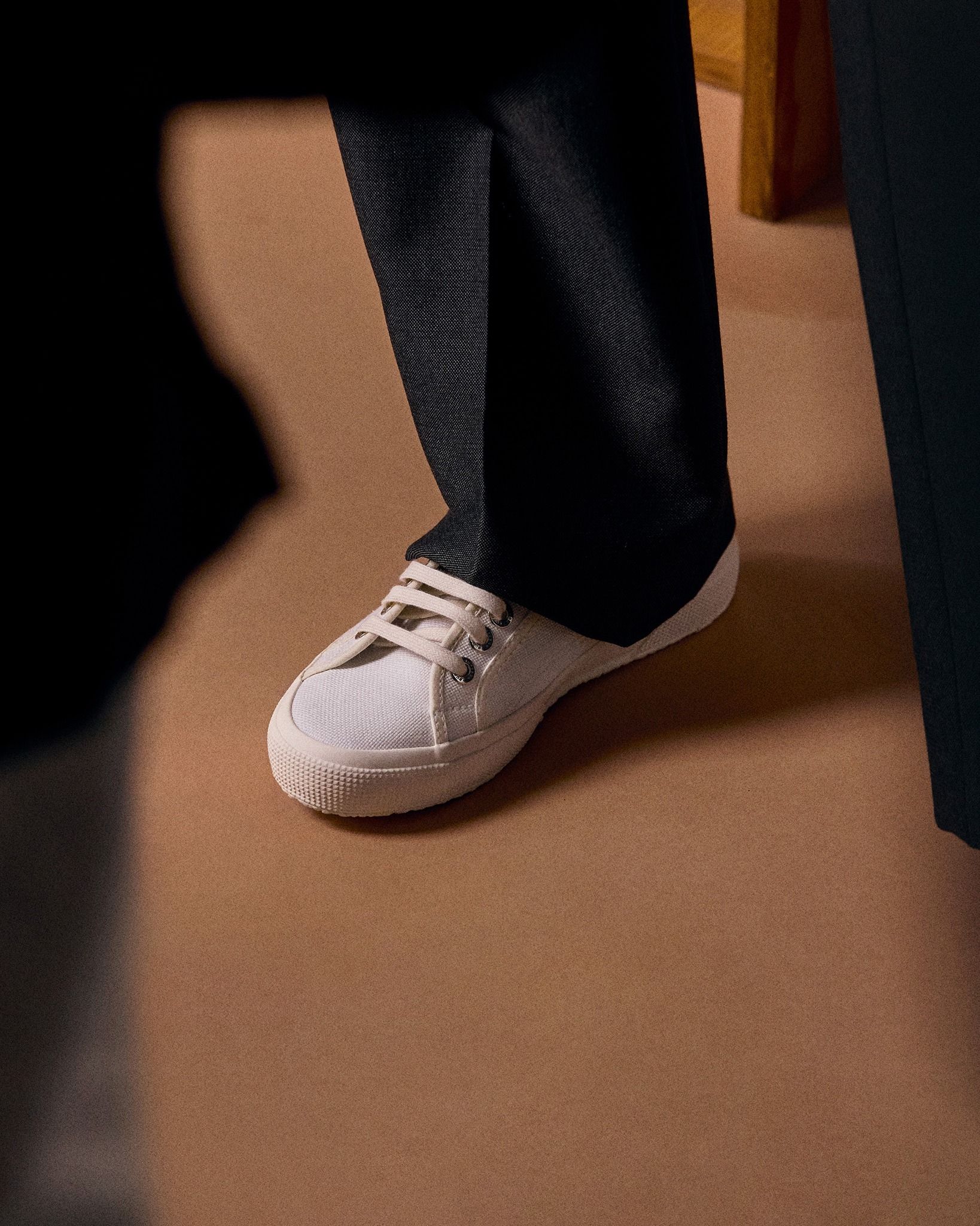 Superga 4: Lifestyle Secondary Images