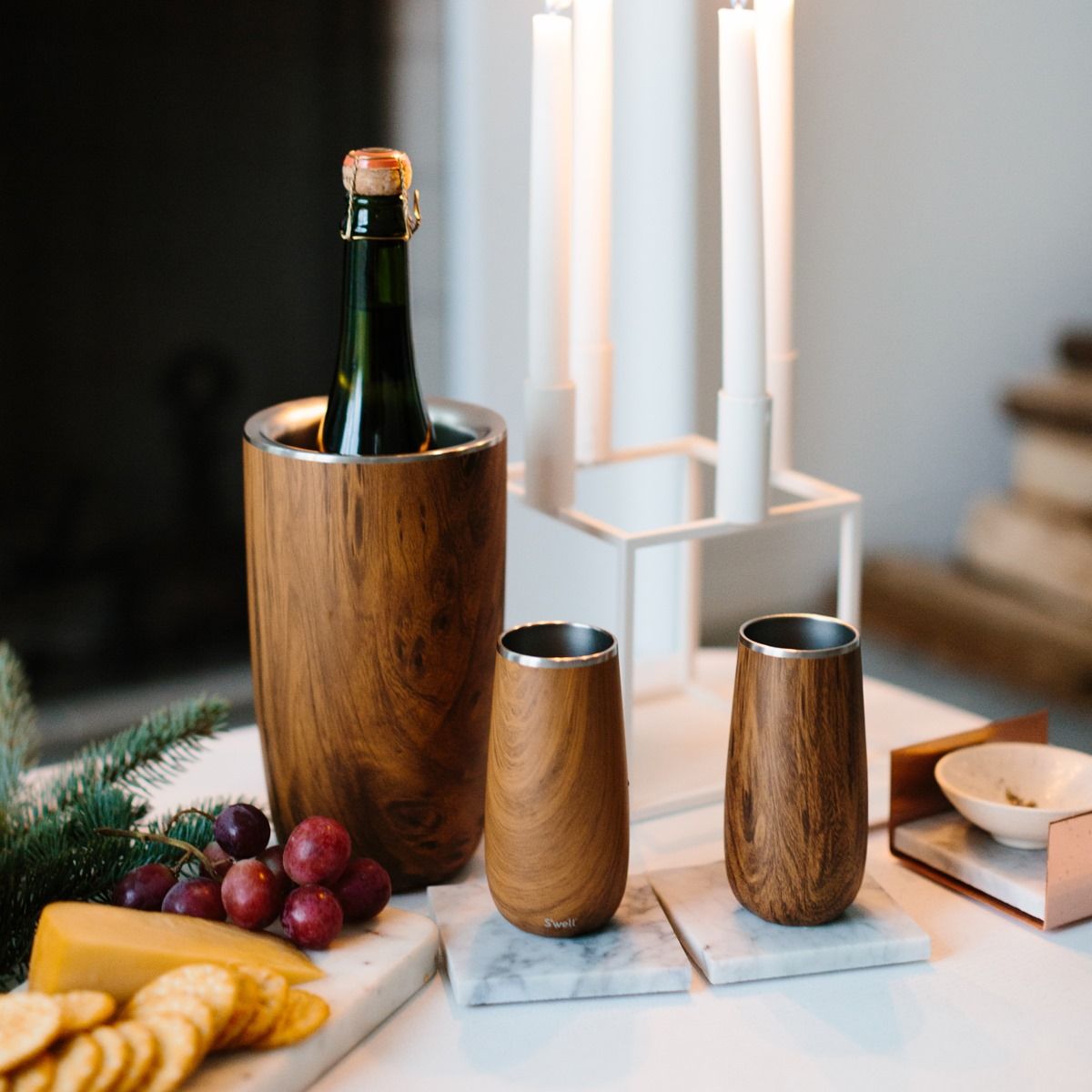 Swell 18: Lifestyle Secondary Images