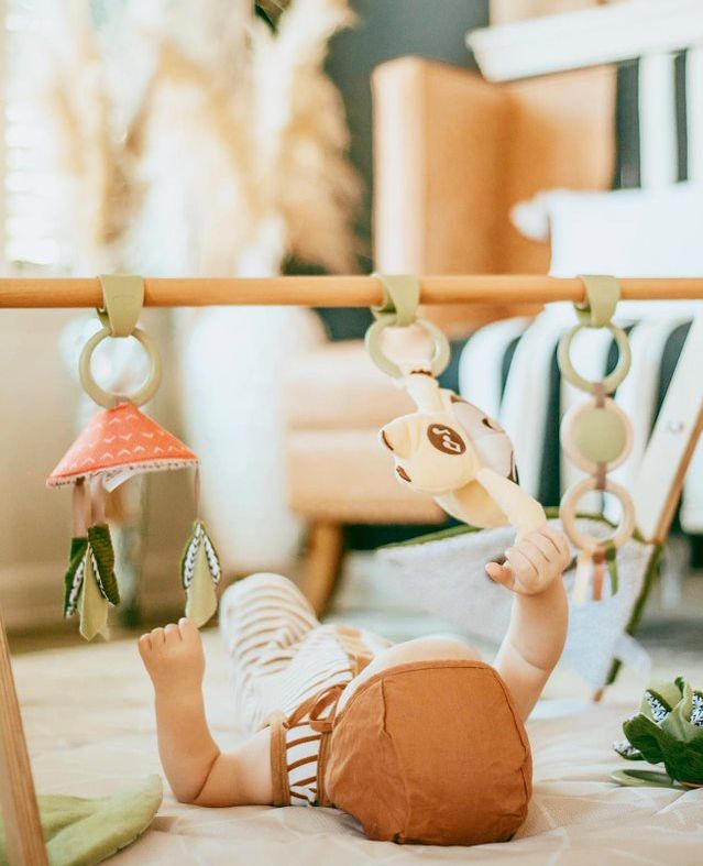 TINY LOVE LIF TG 11: Lifestyle Secondary Images