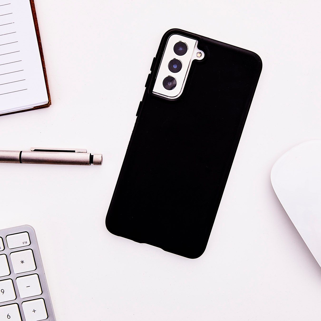Tech21 22: Lifestyle Secondary Images