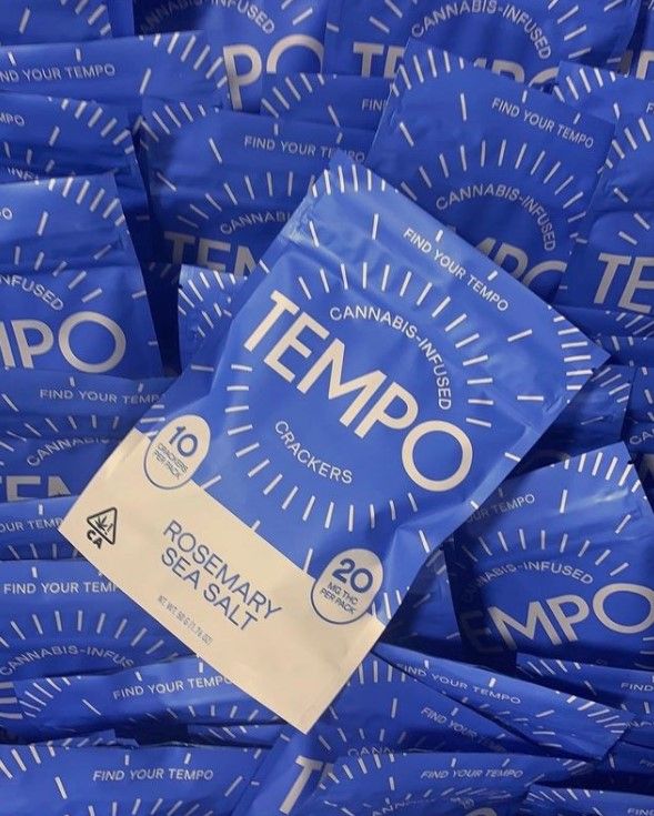 Tempo Crackers 13: Lifestyle Secondary Images