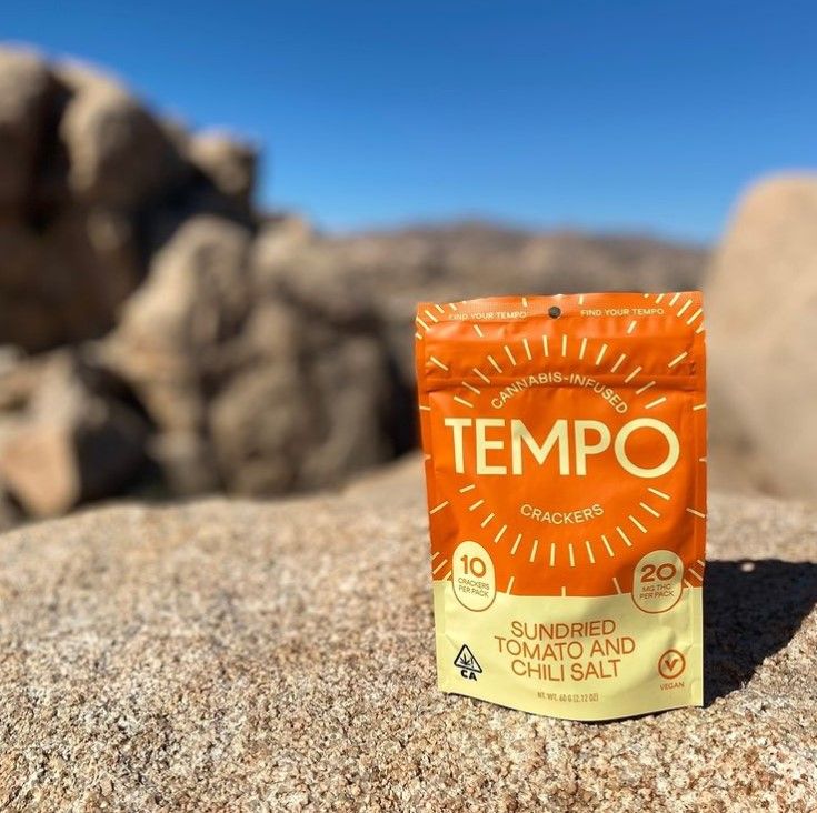 Tempo Crackers 17: Lifestyle Secondary Images