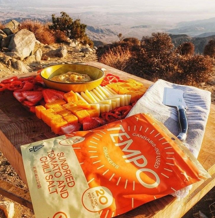 Tempo Crackers 1: Lifestyle Secondary Images