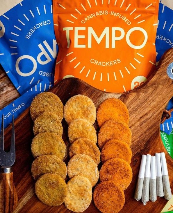 Tempo Crackers 30: Lifestyle Secondary Images