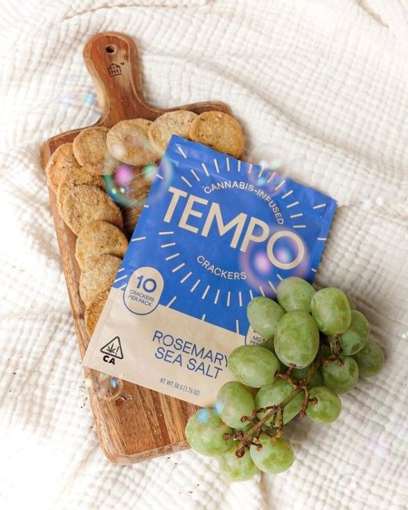 Tempo Crackers 9: Lifestyle Secondary Images
