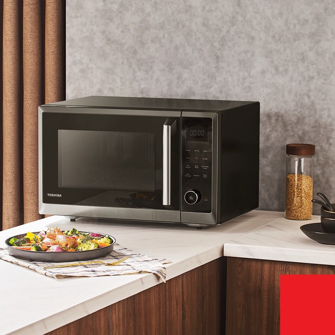 Toshiba 11: Lifestyle Secondary Images