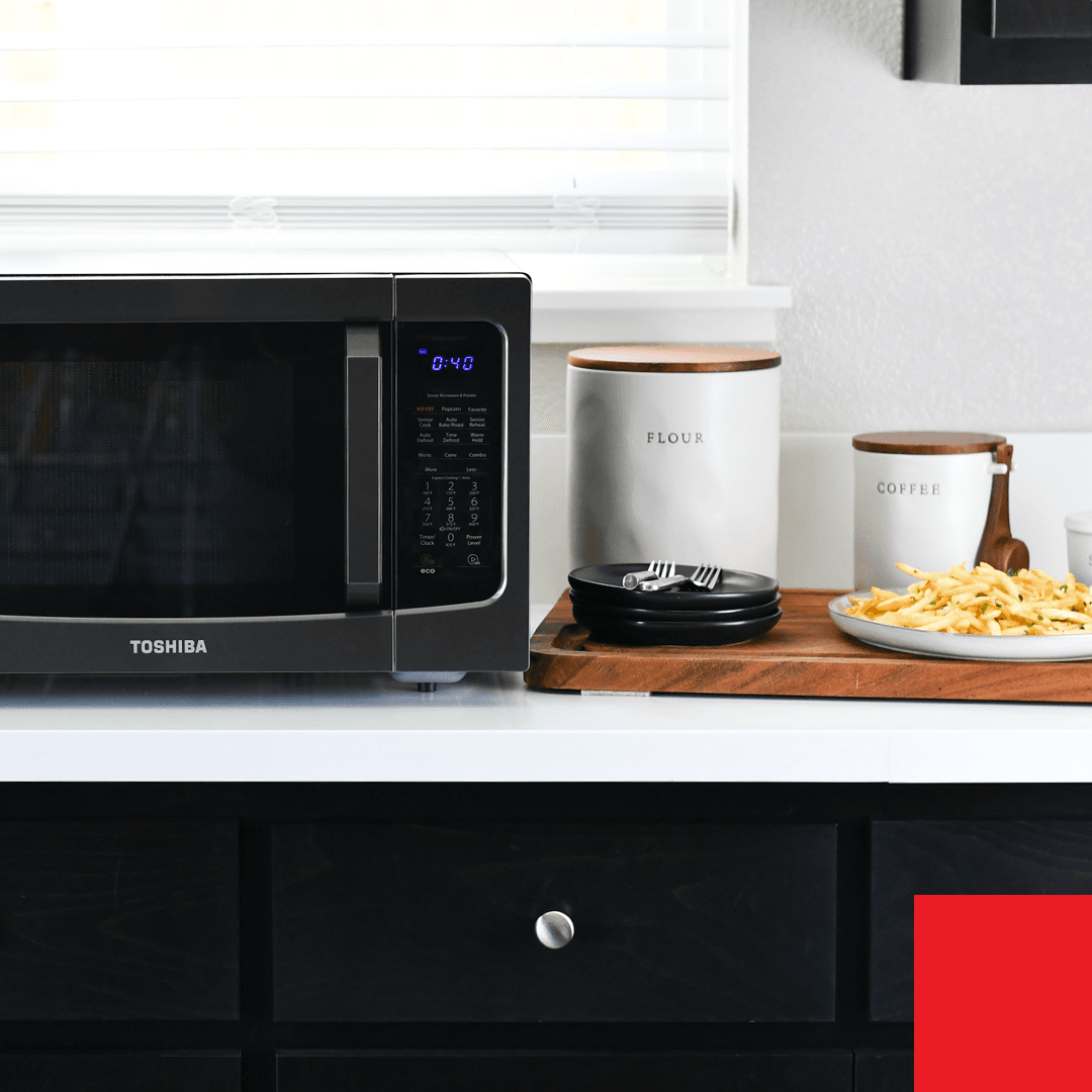 Toshiba 13: Lifestyle Secondary Images