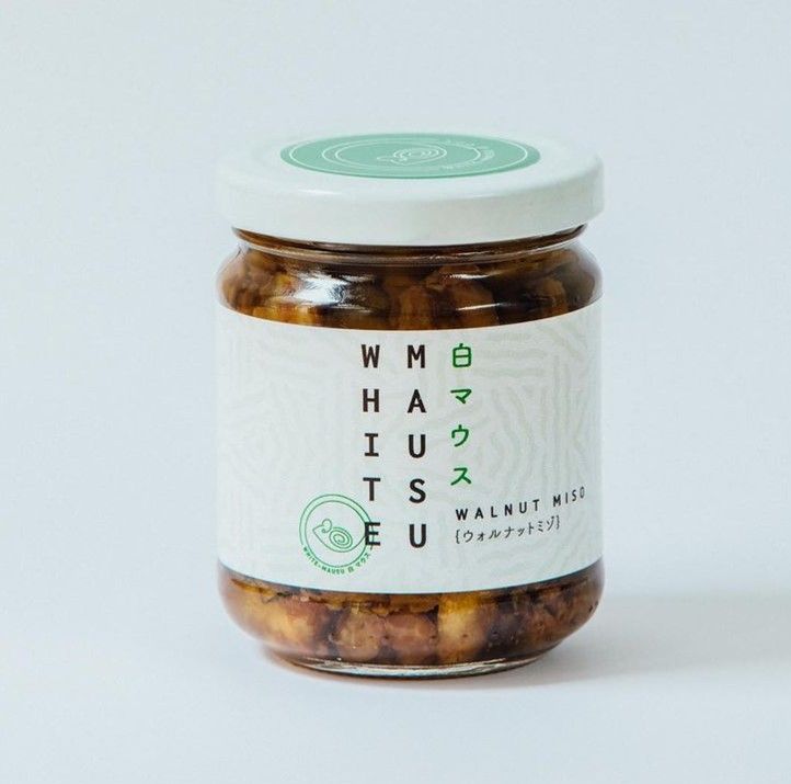 White Mausu 16: Product Hero Images