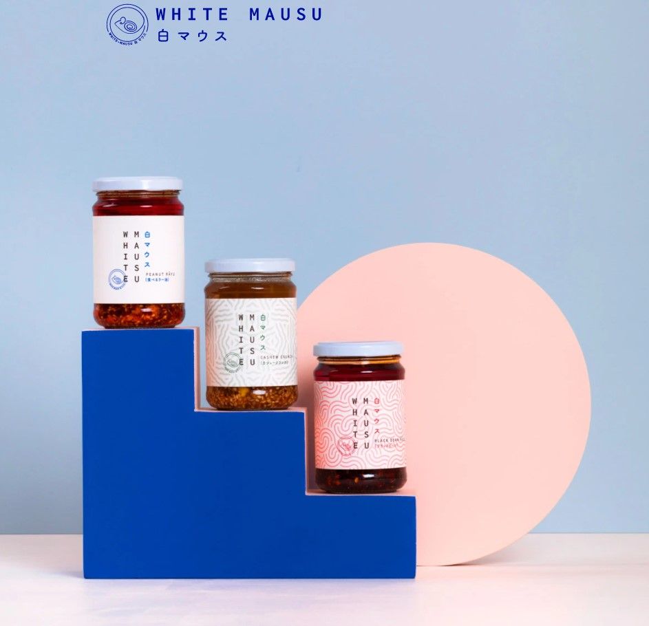 White Mausu 4: Backdrops