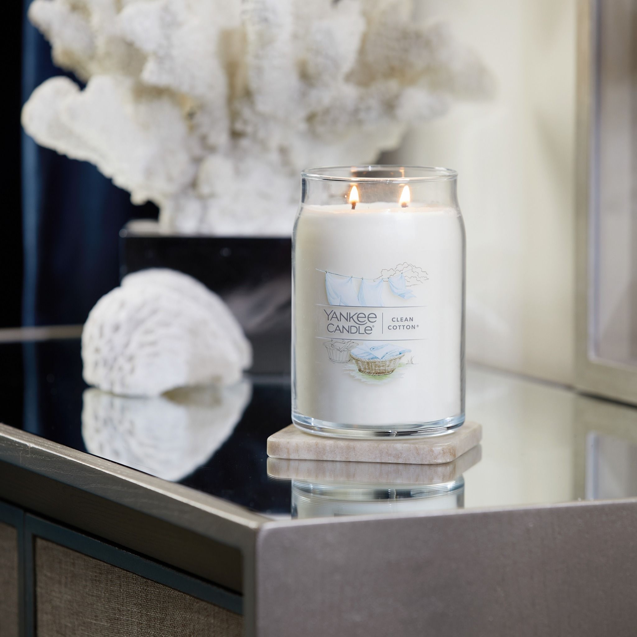 Yankee Candle 10: Lifestyle Secondary Images