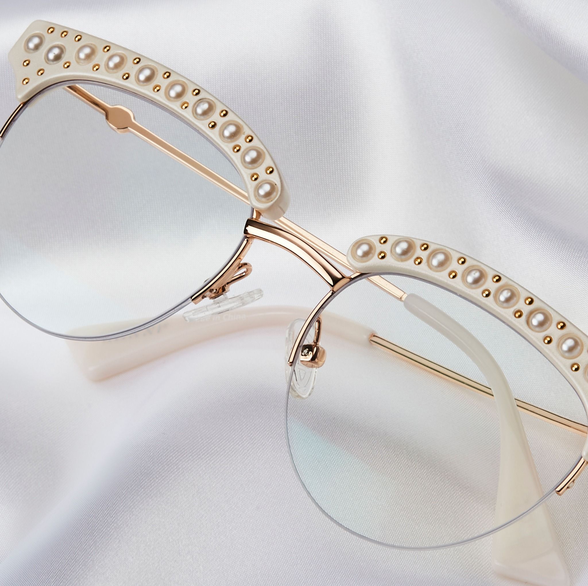 Zenni 13: Lifestyle Secondary Images