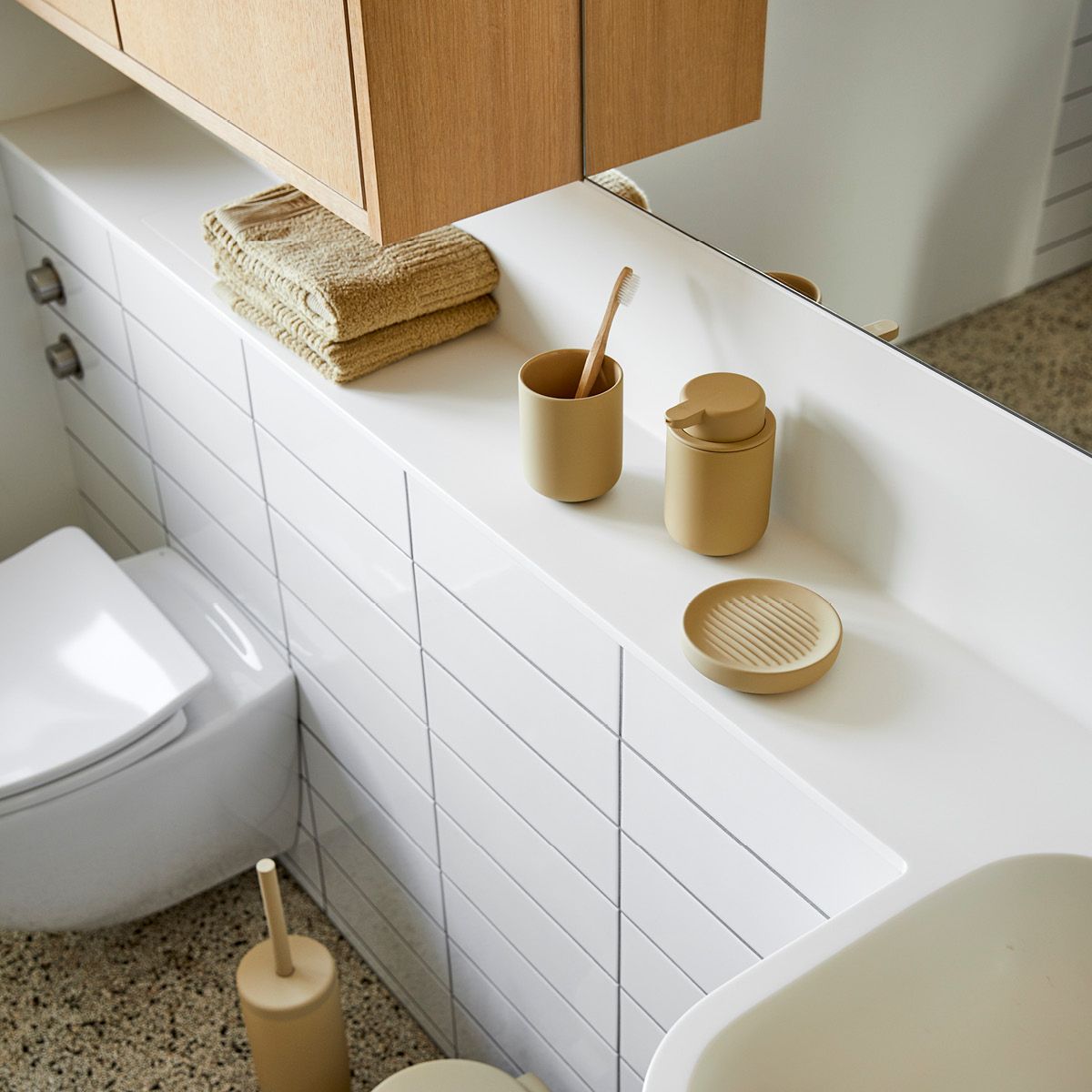 Zone Denmark 24: Lifestyle Secondary Images