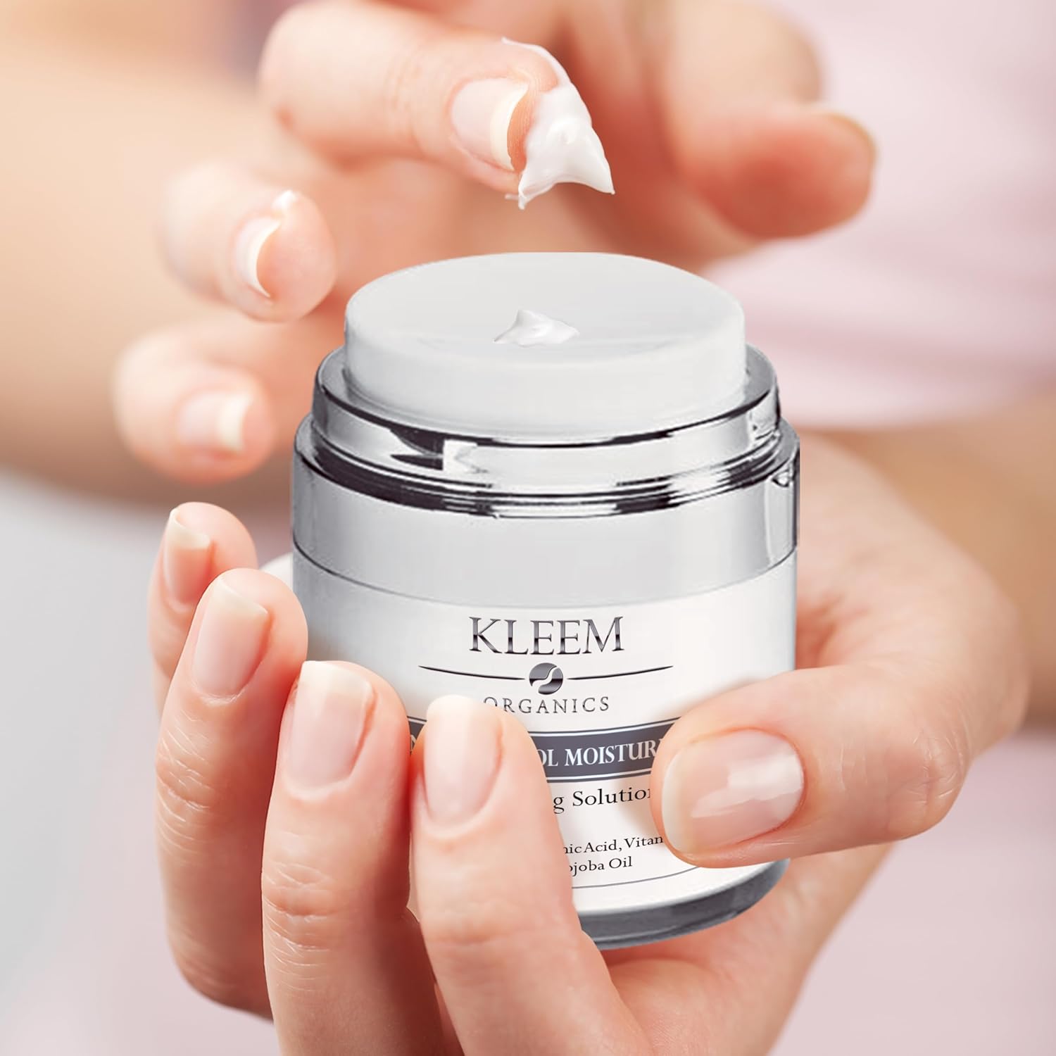 Anti-Wrinkle Face Cream Hyaluronic Acid with Retinol and Collagen: Single Feature / Benefit Secondary Images