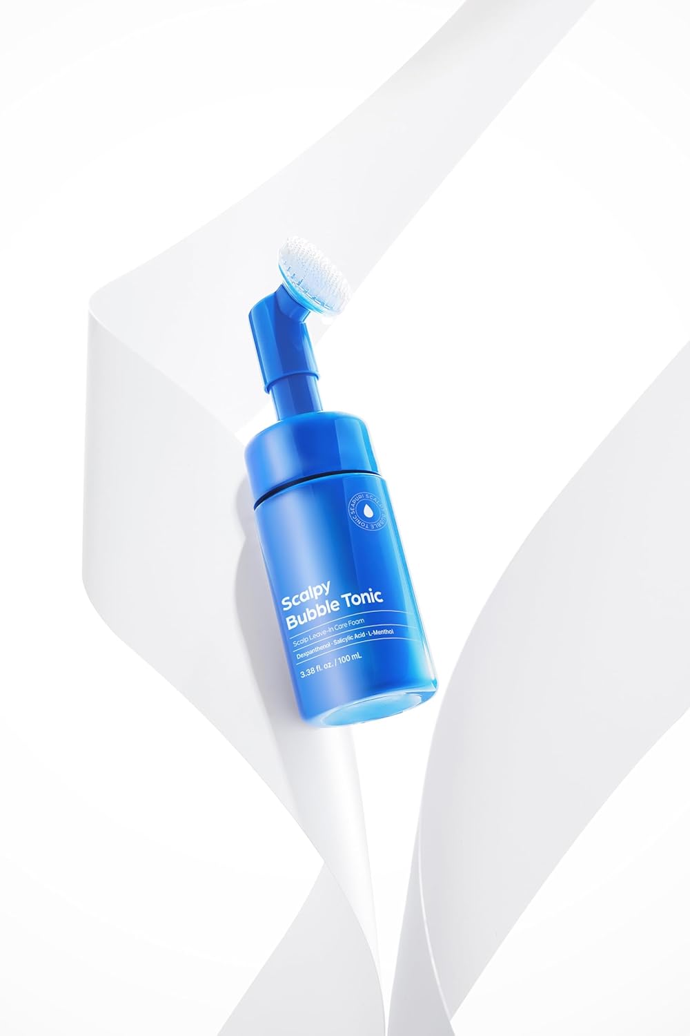 Highlights the product's scalp cleansing and bubble tonic features to showcase its specialized hair care benefits.