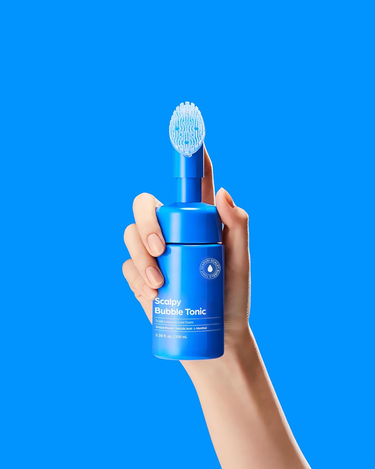 Highlights the product's ability to cleanse and refresh the scalp.