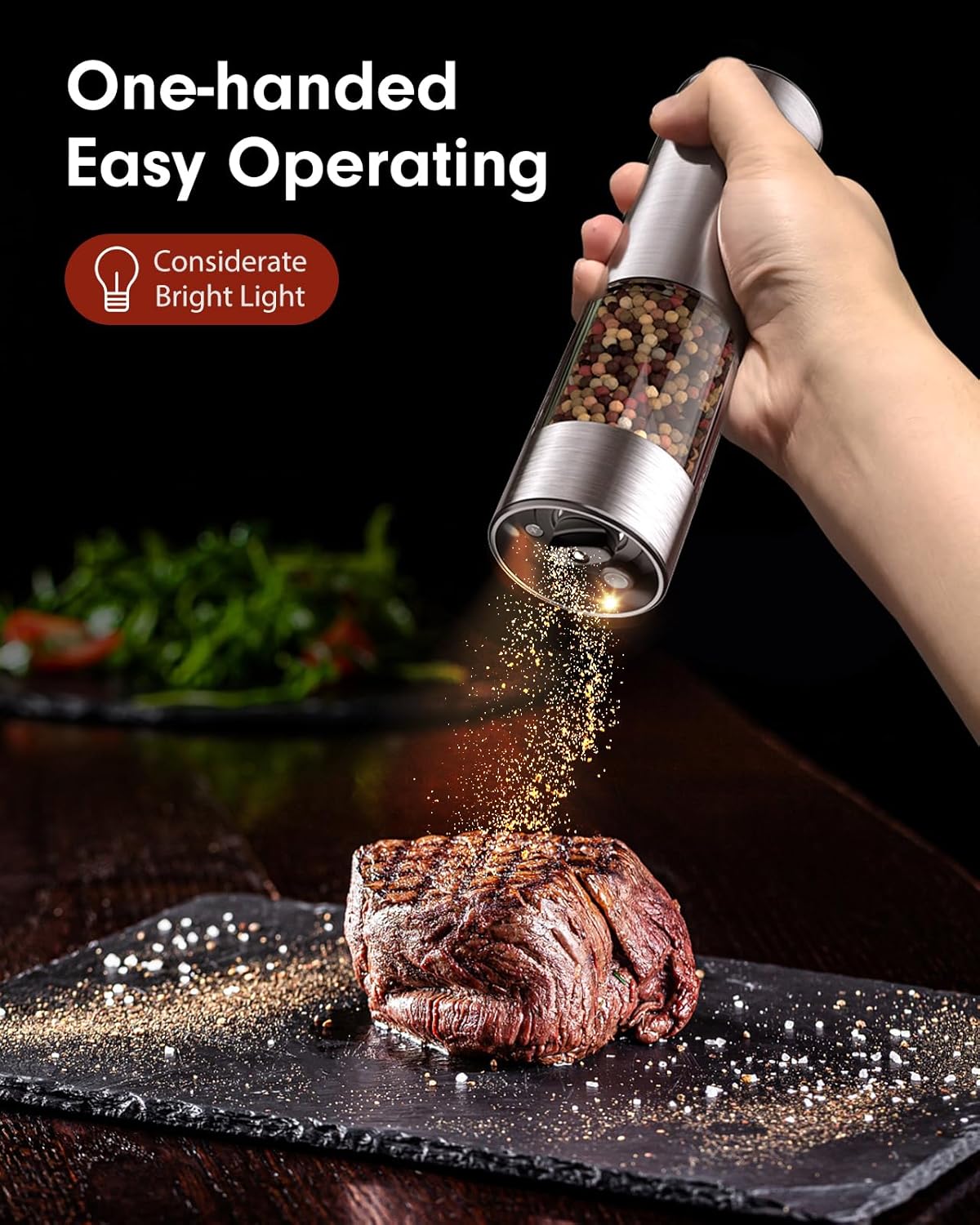 Highlights the ease of use with one-handed operation and the considerate bright light feature, demonstrating convenience for cooking.