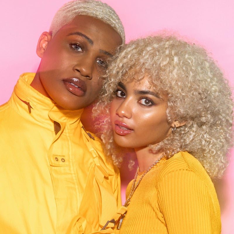 Showcases the product's aesthetic appeal and versatility through stylish models, emphasizing its suitability for diverse hair types and styles.