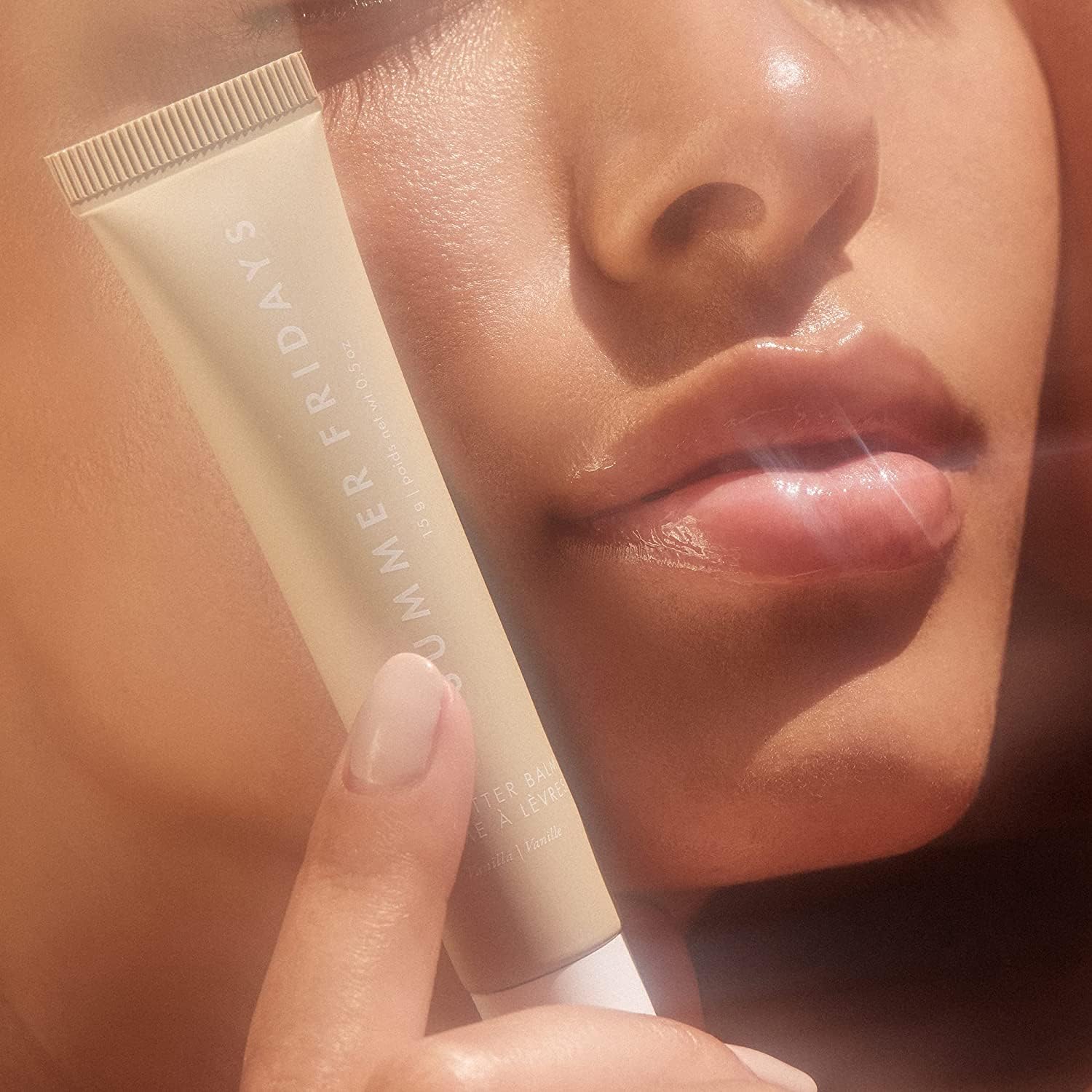 Showcases the product's ability to provide hydration and a natural glow to the lips.