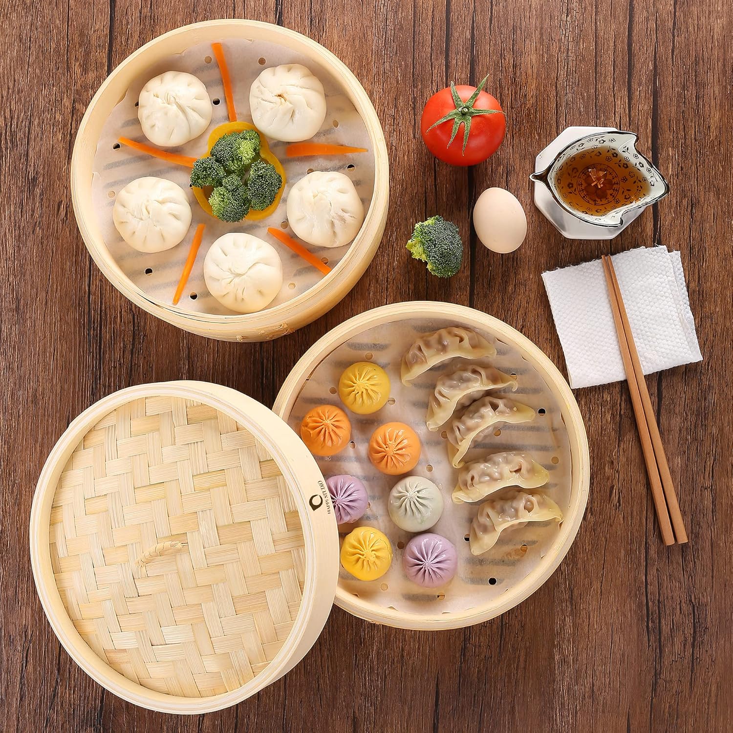 Showcases the versatility of the steaming basket for preparing different types of dumplings and steamed foods.
